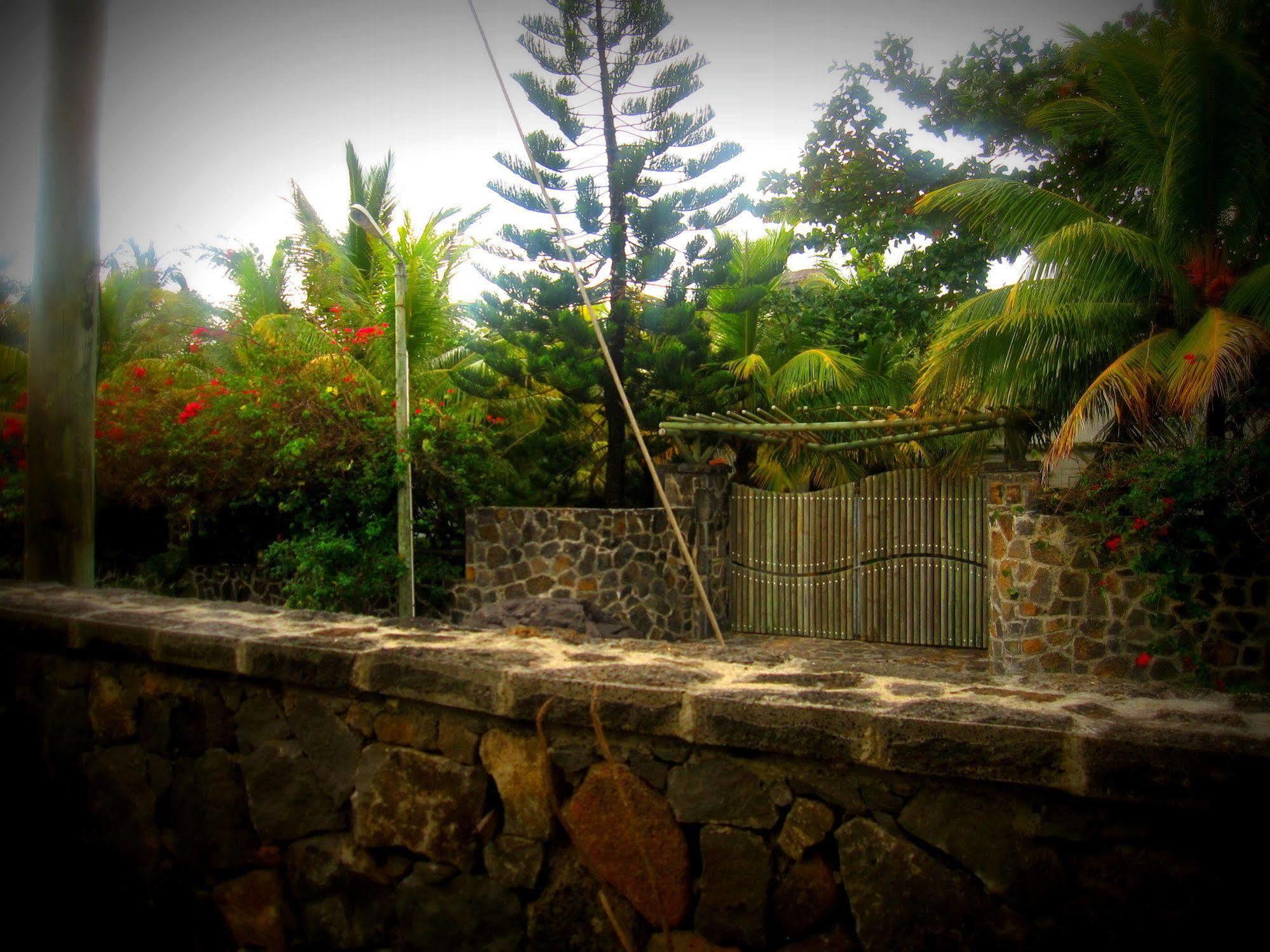 Golden Rod Villa Belle Mare Exterior photo